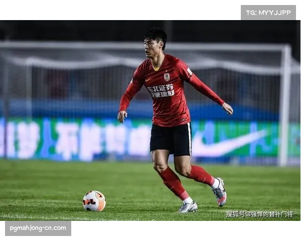 韩鹏飞防守端表现稳健 成都防线多次化解町田威胁